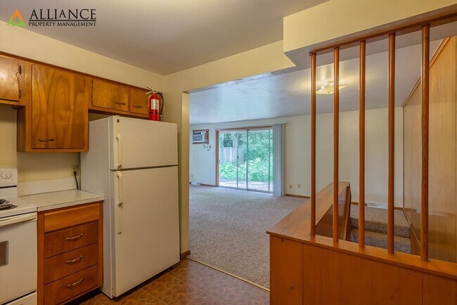 Building Photo - Houston St. 1725 -27