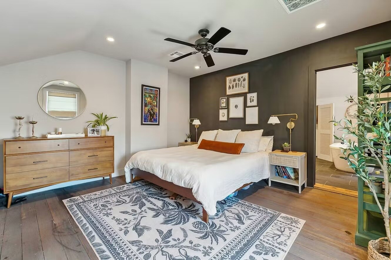 Building Photo - 719 Philip St