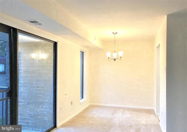 Building Photo - 7598 Gales Ct