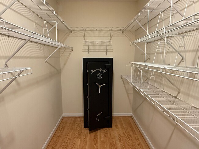 Building Photo - 17115 Grenache Ct