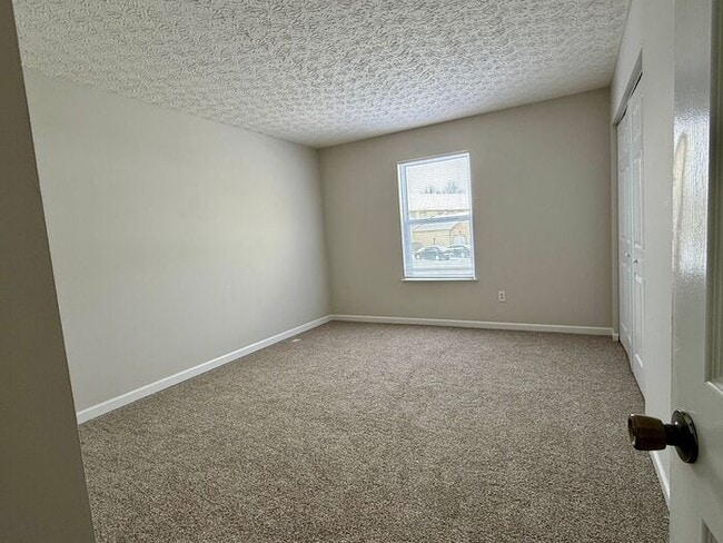 Building Photo - Newly Remodeled 3 Bed, 2.5 Bath in Pataskala