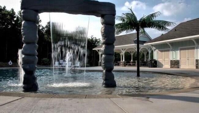 Building Photo - 3262 Alexandria Dr