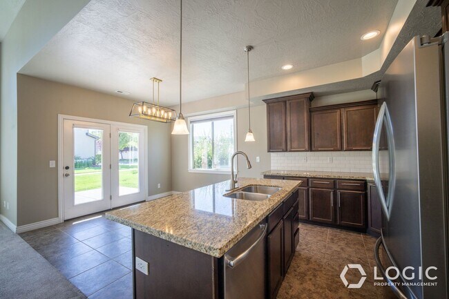 Building Photo - 10233 S Mystic Brook Way