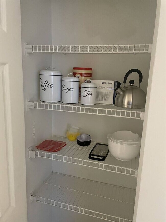 Building Photo - 13930 Heritage Club Dr