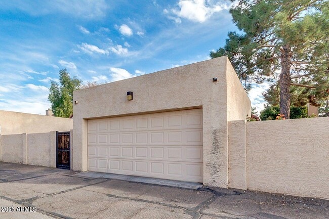 Building Photo - 1830 E Citation Ln