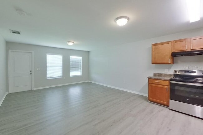 Building Photo - 3214 65th St W