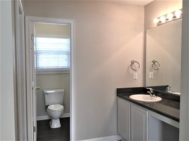 Building Photo - 10 Red Shirt Ct