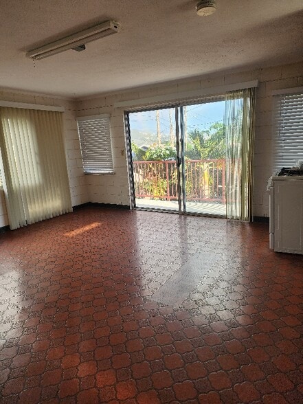 Building Photo - 2470 Lakoloa Pl