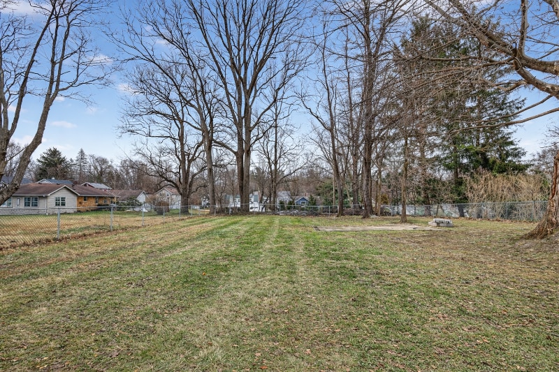 Building Photo - 430 N Linden St