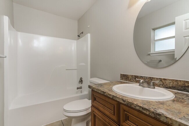 Building Photo - 1323 Dover Dr