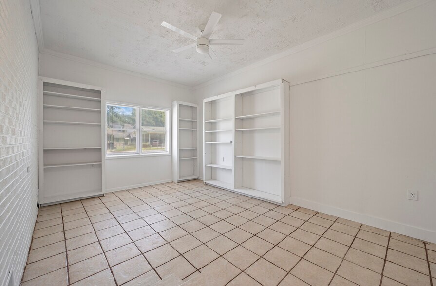 Building Photo - 1115 San Juan Ave