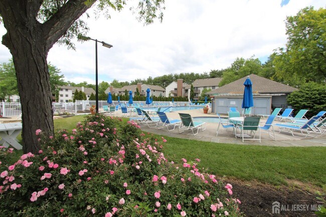 Building Photo - 4707 Ravens Crest Dr
