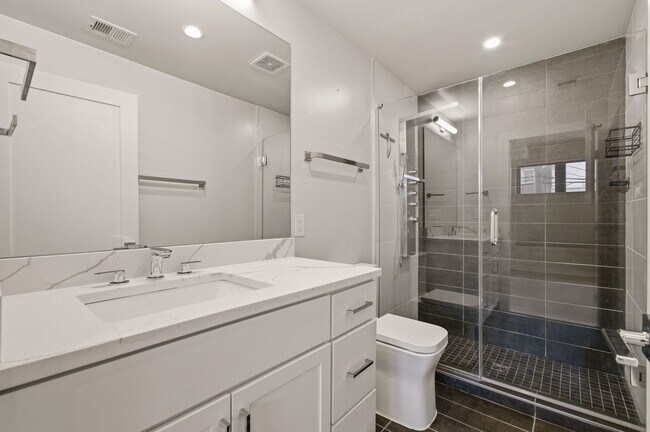 Building Photo - 531 Kennedy St NW