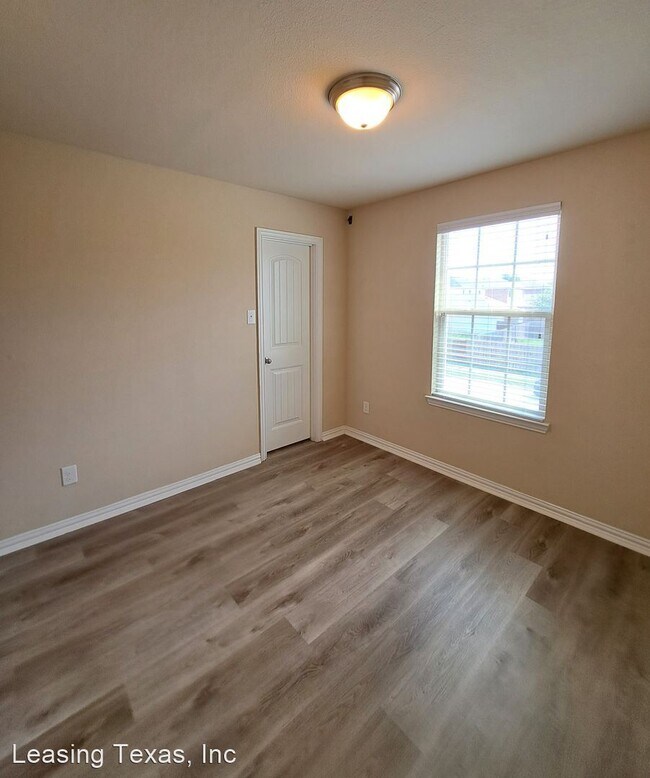 Building Photo - 3 br, 2.5 bath House - 749 River Hill Ln.