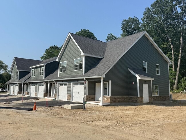 Building Photo - 74 Rockingham Rd