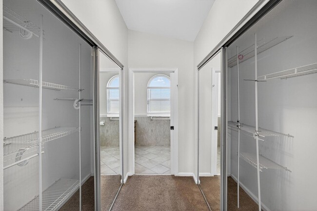 Building Photo - 6223 Kendrick St