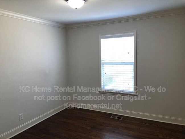 Building Photo - 8234 Main St