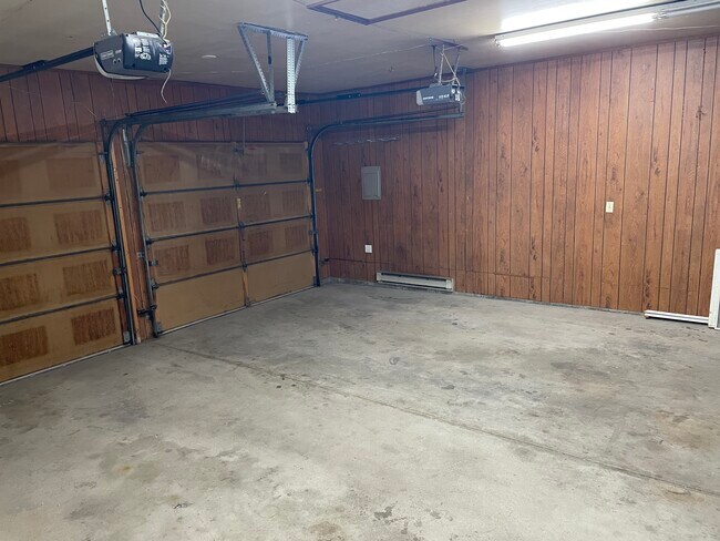 Building Photo - 2252 Austin Ct