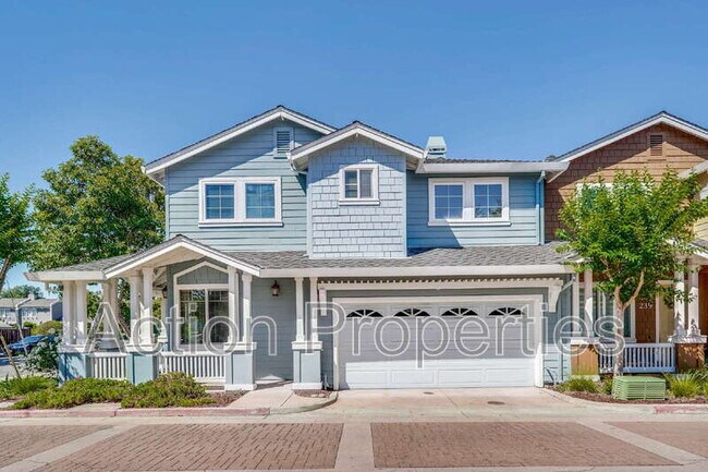 Building Photo - 241 Granada Park Cir