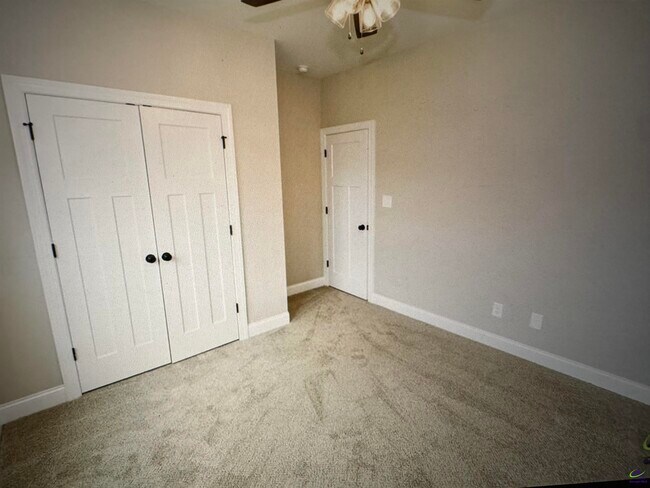 Building Photo - 104 Sutter Butte PL