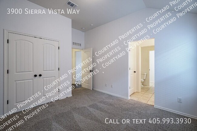Building Photo - 3900 Sierra Vista Way