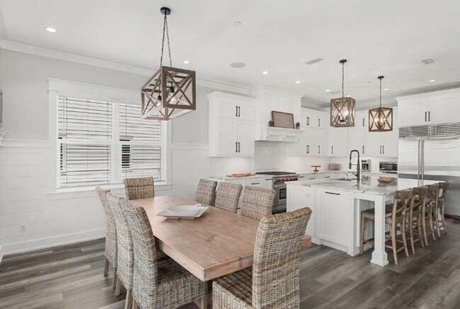 Building Photo - 157 S Arnold Rd