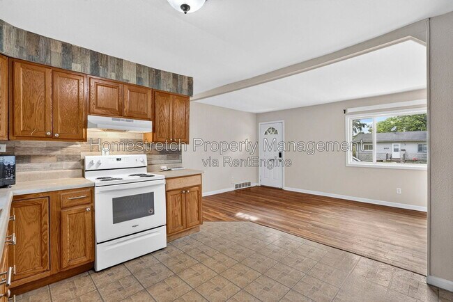 Building Photo - 10512 Earl Dr