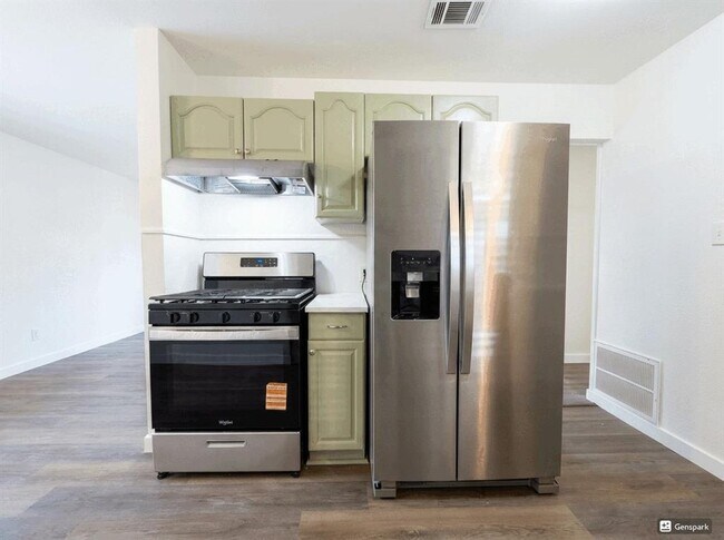 Building Photo - 501 Sacramento Dr