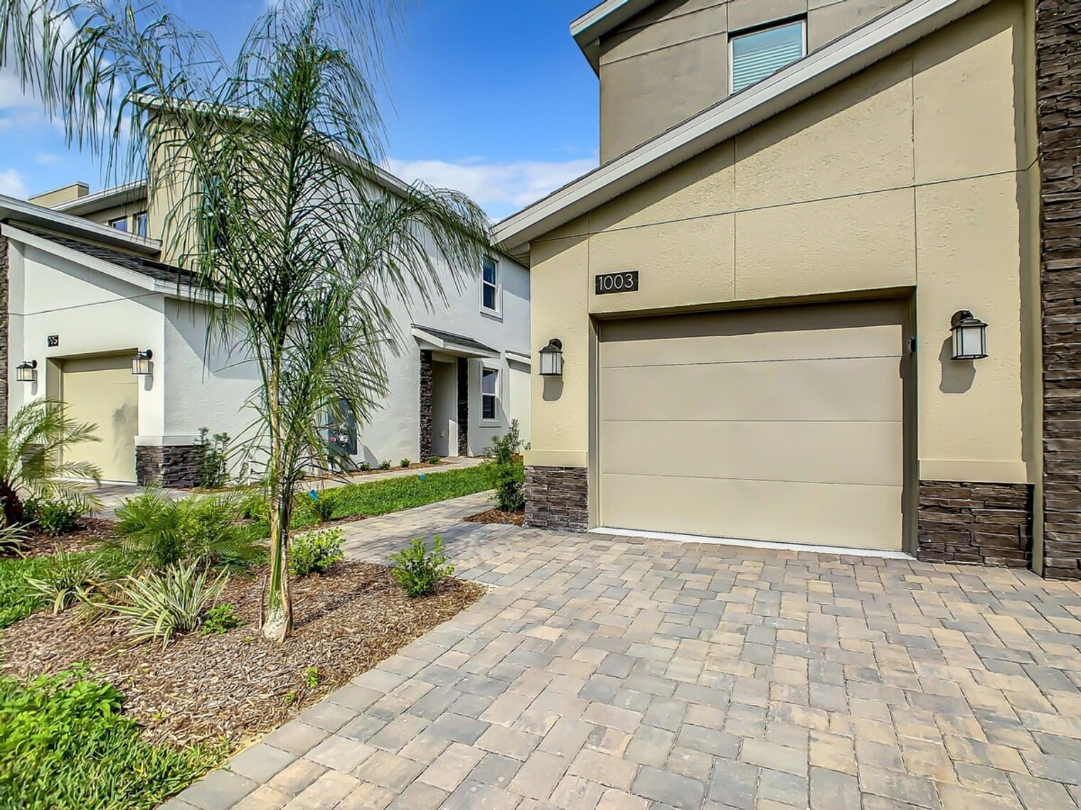 Building Photo - 1083 Splash Shot Pl