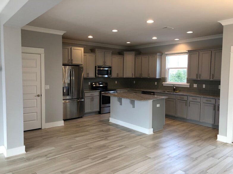 Kitchen - 206 Montclair Avenue