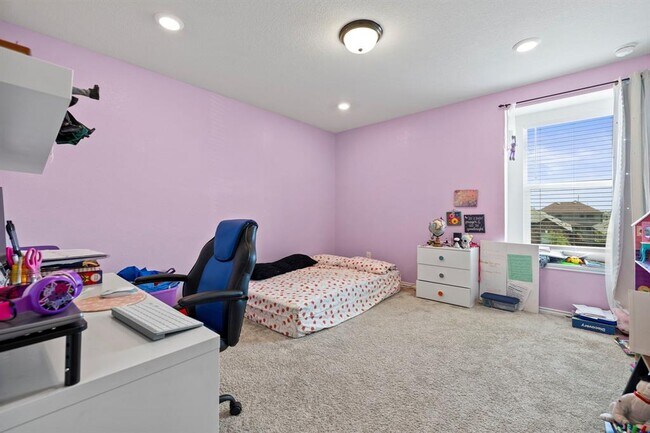 Building Photo - 1601 Sonny Dr