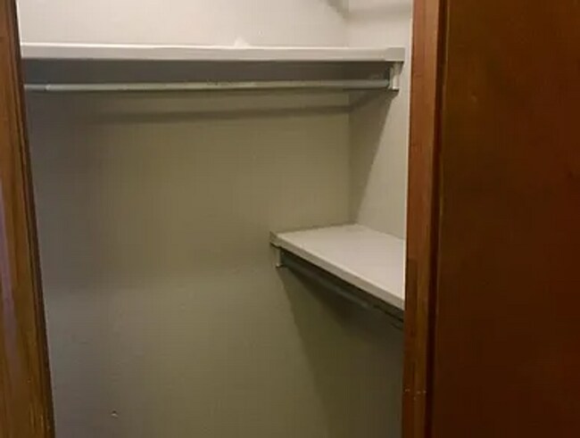 Building Photo - N Willow Dr Duplex