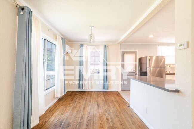 Building Photo - New 3 bed 1 bath house in Los Angeles CA 90063