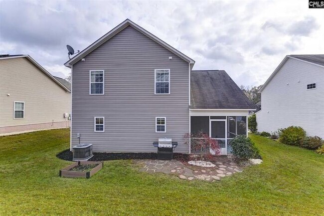 Building Photo - Chapin home with Community Pool