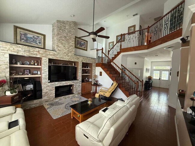 Building Photo - 813 Oak Shadows Rd