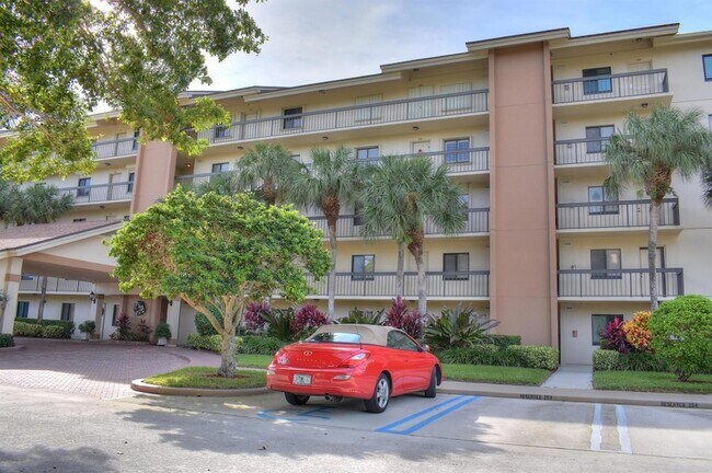 Building Photo - 1301 Cir