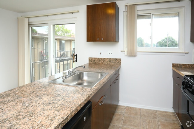 Interior Photo - Dearborn West