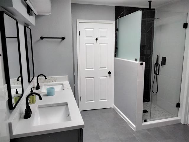 Building Photo - 2317 Meadow Dale