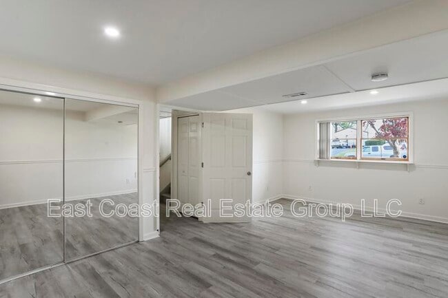 Building Photo - 1337 Cedarwood Dr