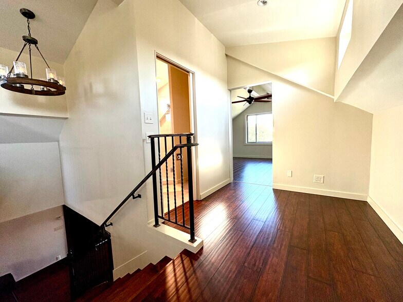Building Photo - 3306 Gibson Pl