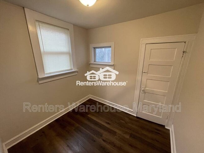 Building Photo - 2855 W Cold Spring Ln