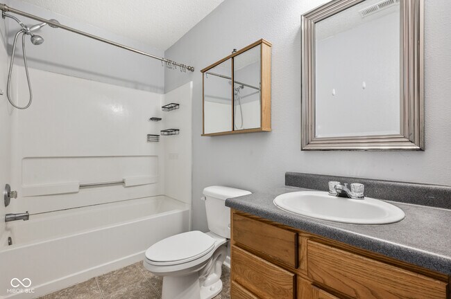 Building Photo - 1804 Feather Reed Ln
