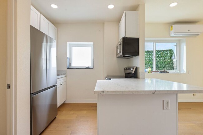 Building Photo - 3741 Park Blvd