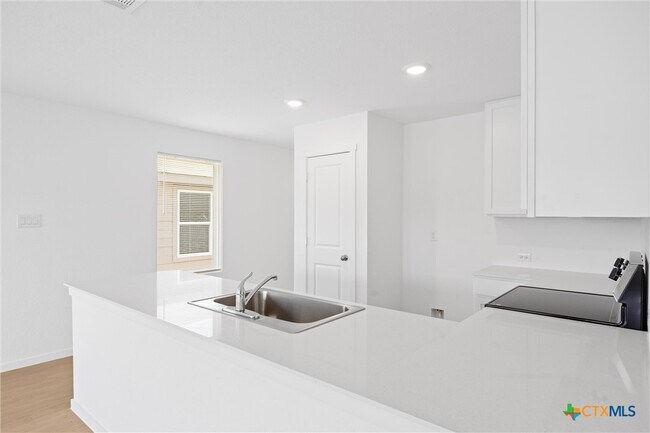 Building Photo - 3326 Noir Ln