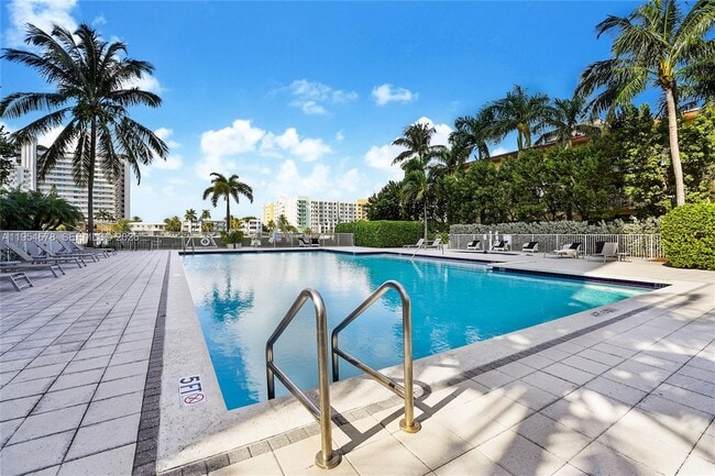 Building Photo - 7928 East Dr