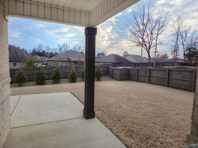 Building Photo - 223 Dustin Ln