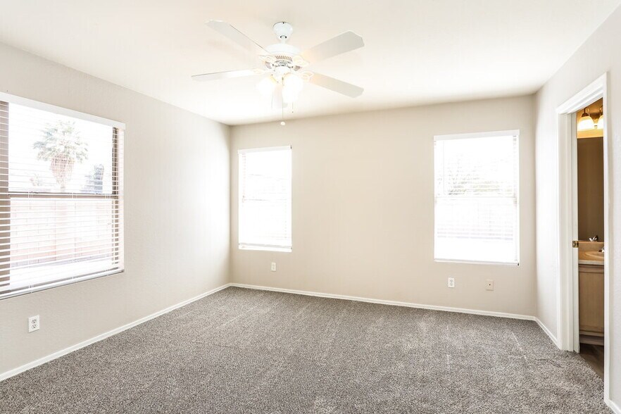 Building Photo - 1887 W Nava Dr