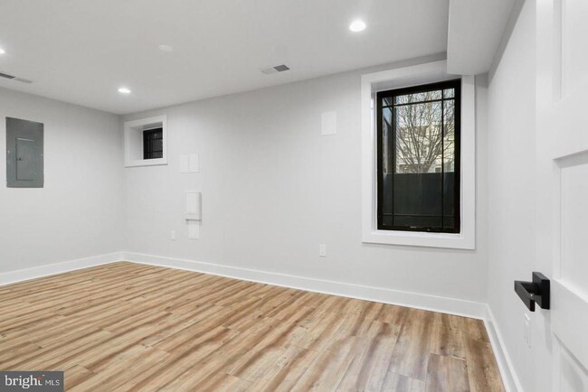 Building Photo - 5522 13th St NW
