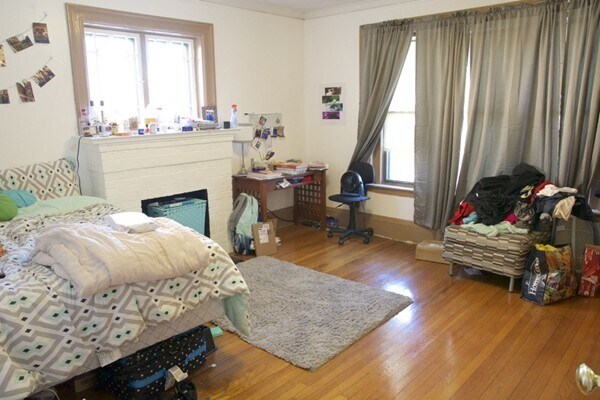 Building Photo - 447 Park Dr