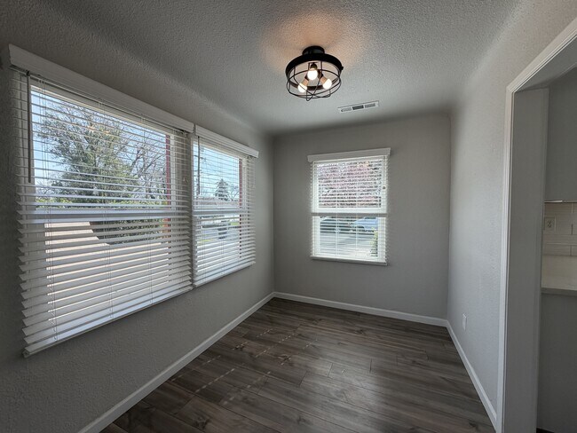 Building Photo - 221 Walden St